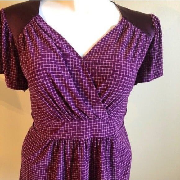 Daisy Fuentes Tops - NWT Daisy Fuentes Tie-Back Blouse - Juicy Combo - Size 2X